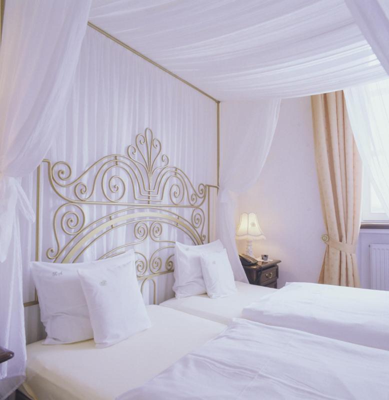 Hotel Kurfuerstliches Amtshaus Dauner Burg 4*