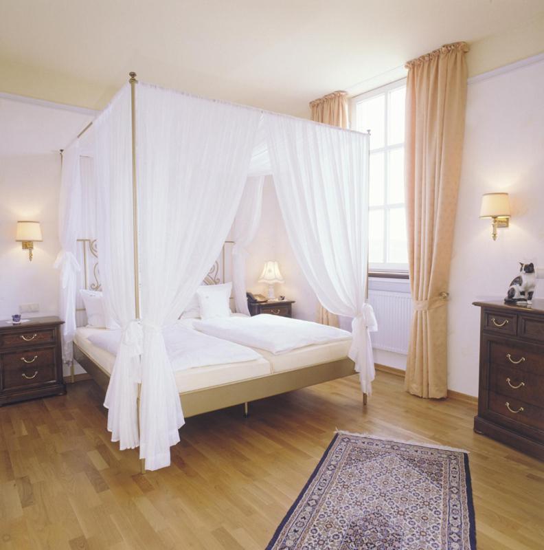 Kurfuerstliches Amtshaus Dauner Burg Hotel