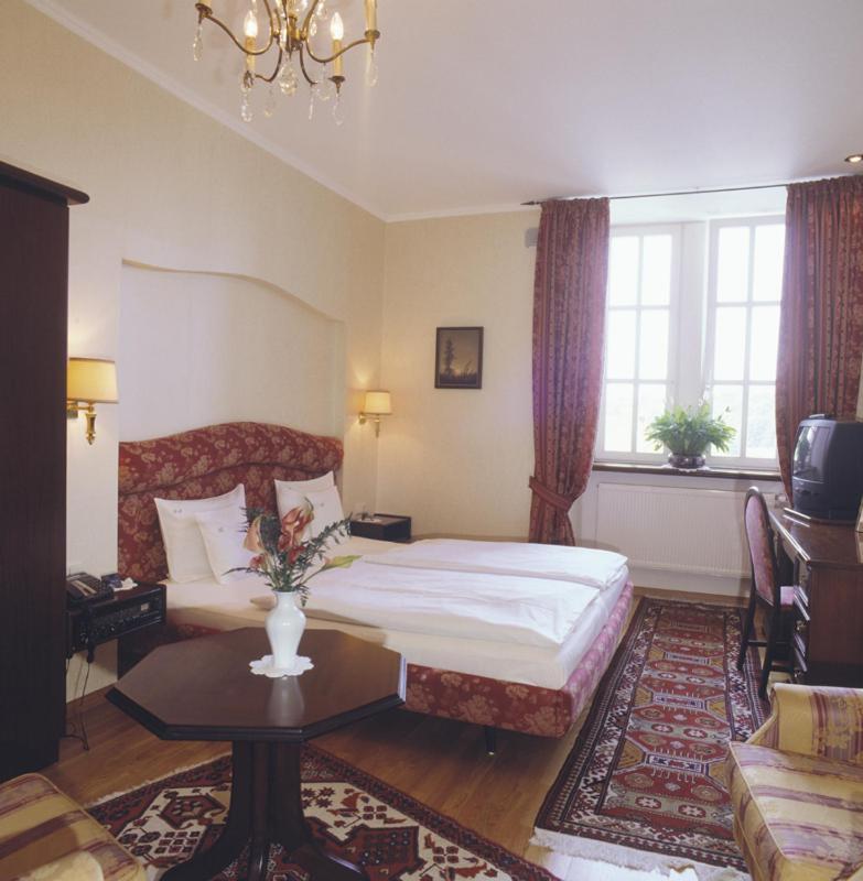 Hotel Kurfuerstliches Amtshaus Dauner Burg 4*