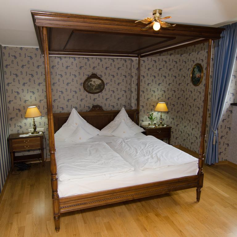 Schloßhotel Kurfürstliches Amtshaus Dauner Burg Hotel 4*